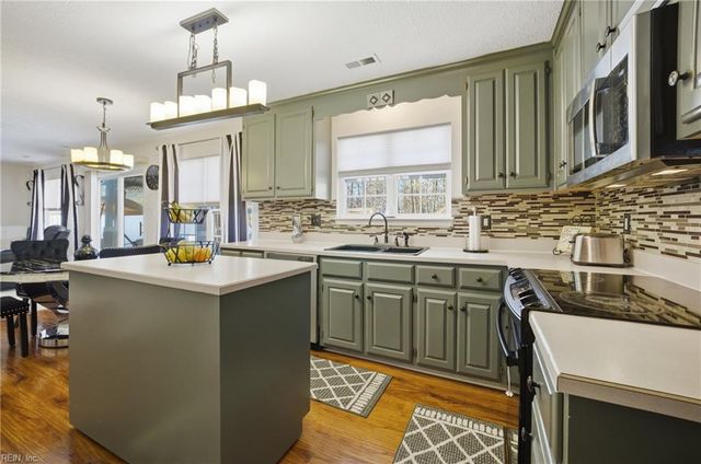 2794 Butternut DR, Hampton, VA 23666