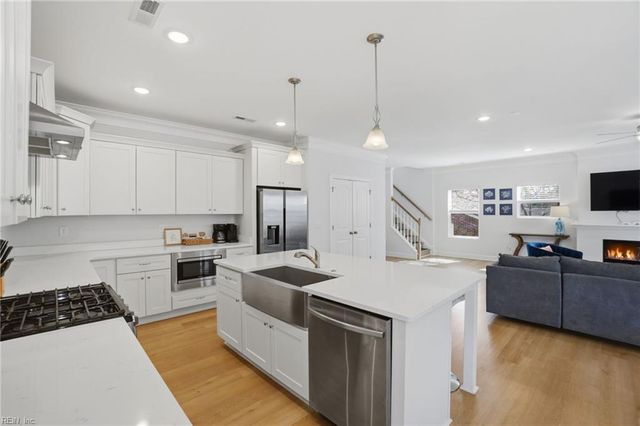 2701 Pleasant AVE, Norfolk, VA 23518