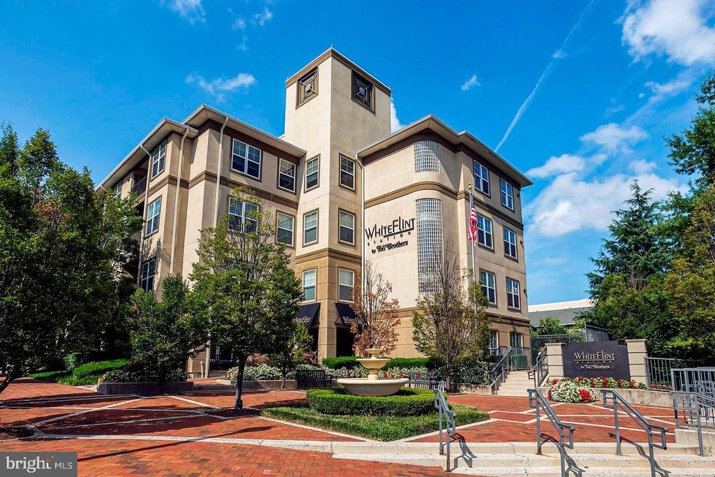 Image 1 of property listing at 11750 OLD GEORGETOWN #2206, Rockville, MD 20852