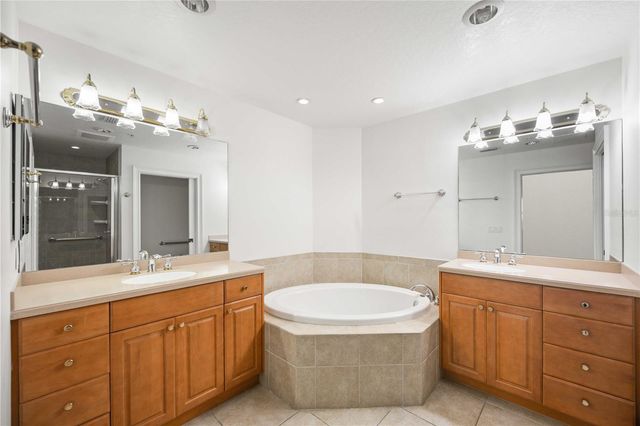 606 RIVIERA DUNES WAY 302, Palmetto, FL 34221