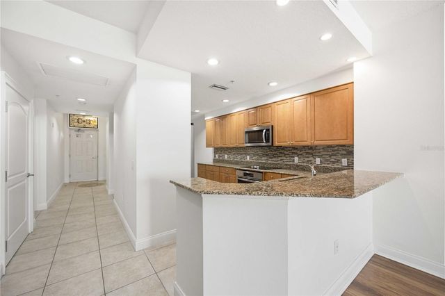 606 RIVIERA DUNES WAY 302, Palmetto, FL 34221