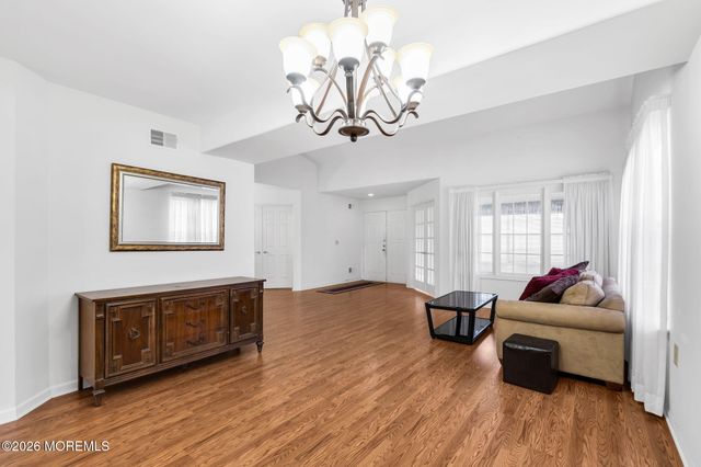 1013B Buckingham Drive, Manchester, NJ 08759