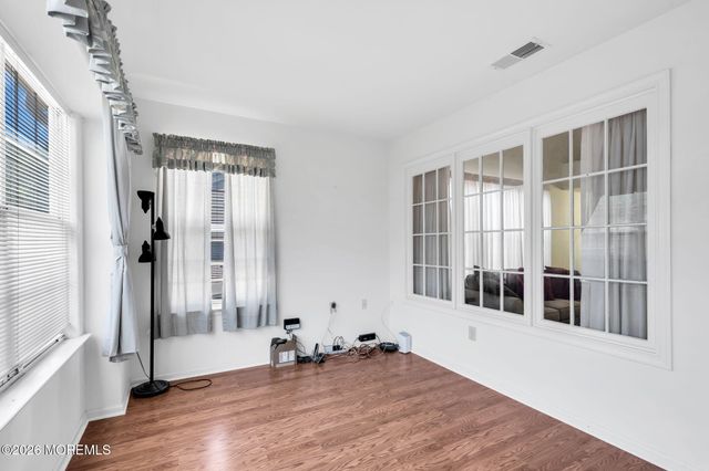 1013B Buckingham Drive, Manchester, NJ 08759