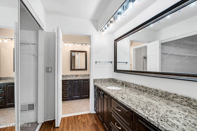 1013B Buckingham Drive, Manchester, NJ 08759