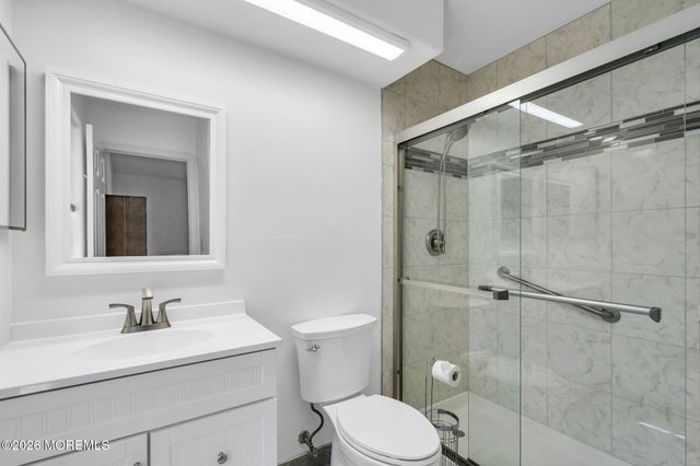 1013B Buckingham Drive, Manchester, NJ 08759