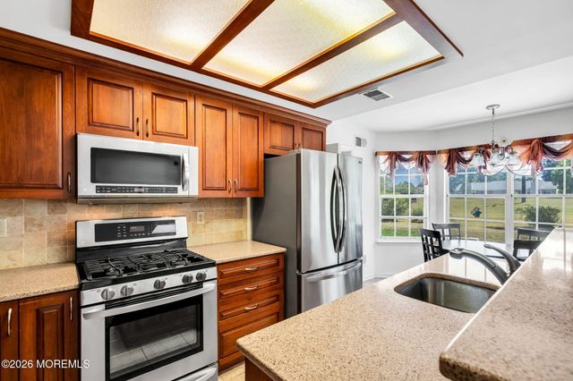 1013B Buckingham Drive, Manchester, NJ 08759