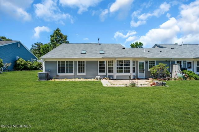 1013B Buckingham Drive, Manchester, NJ 08759