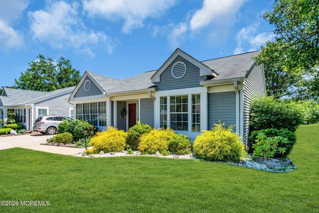 1013B Buckingham Drive, Manchester, NJ 08759
