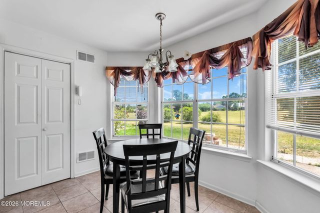1013B Buckingham Drive, Manchester, NJ 08759