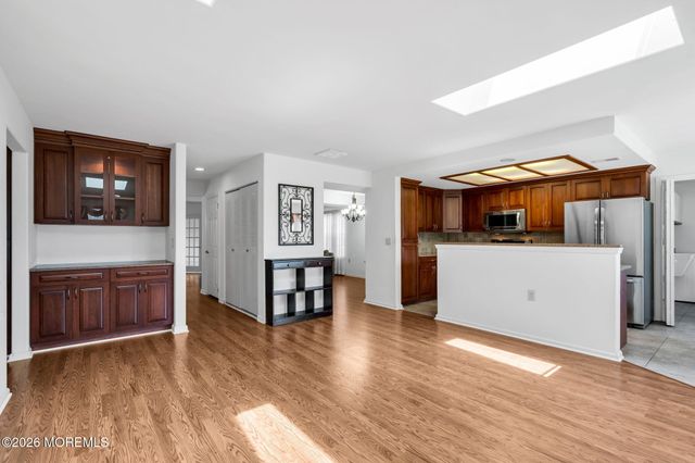 1013B Buckingham Drive, Manchester, NJ 08759