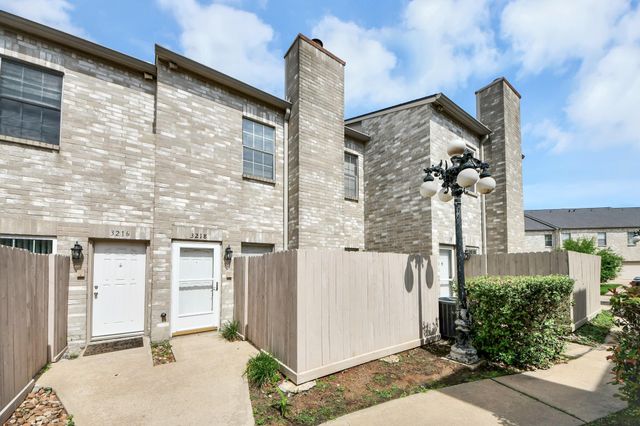 3218 Holly Hall Street 3218, Houston, TX 77054