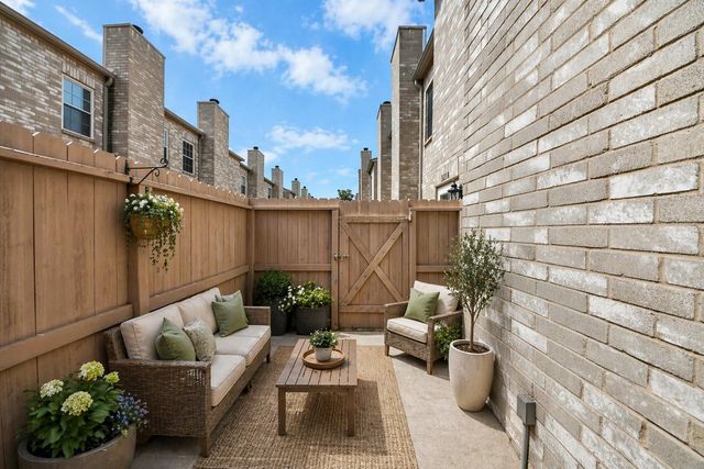 3218 Holly Hall Street 3218, Houston, TX 77054