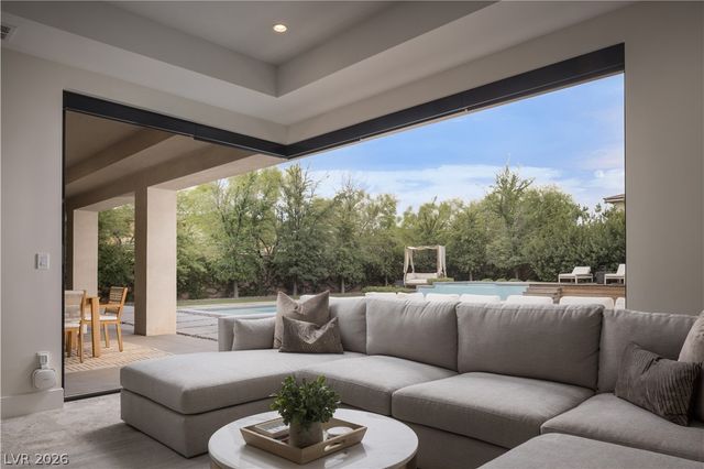 27 Cranberry Cove Court, Las Vegas, NV 89135