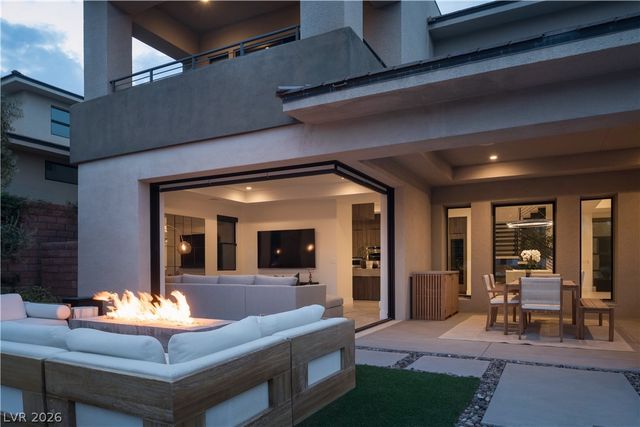 27 Cranberry Cove Court, Las Vegas, NV 89135