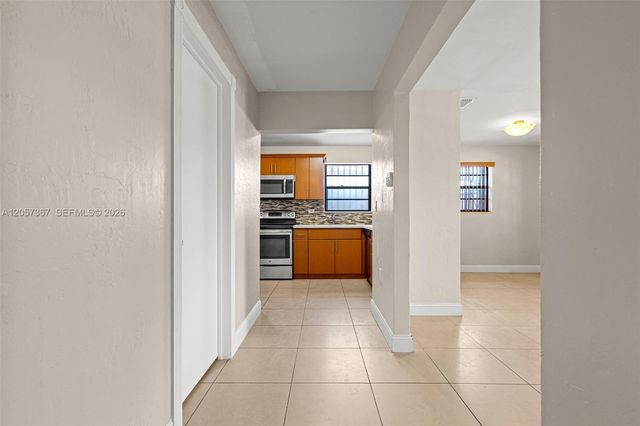 3220 E 8th Ave, Hialeah, FL 33013