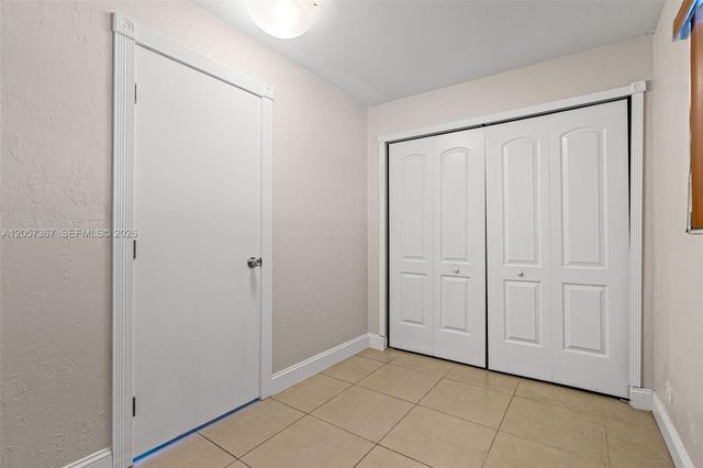 3220 E 8th Ave, Hialeah, FL 33013