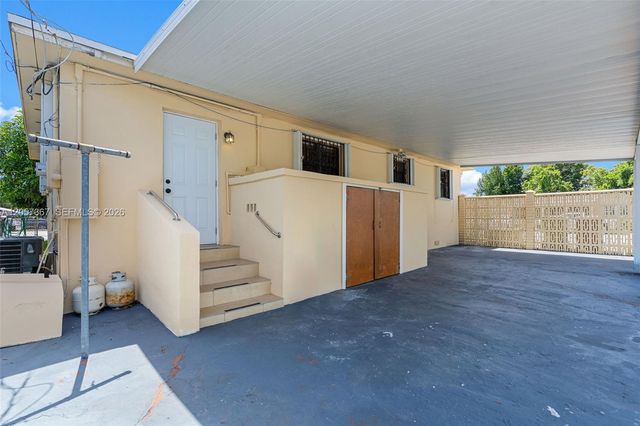3220 E 8th Ave, Hialeah, FL 33013