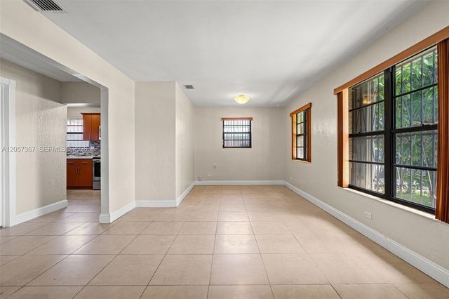 3220 E 8th Ave, Hialeah, FL 33013