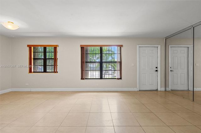 3220 E 8th Ave, Hialeah, FL 33013