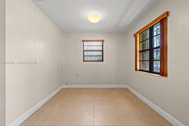 3220 E 8th Ave, Hialeah, FL 33013