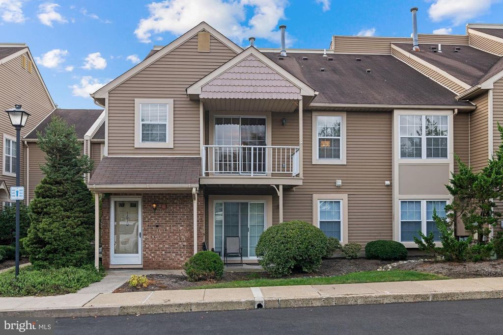 1610 SOCIETY PL #G2, Newtown, PA 18940