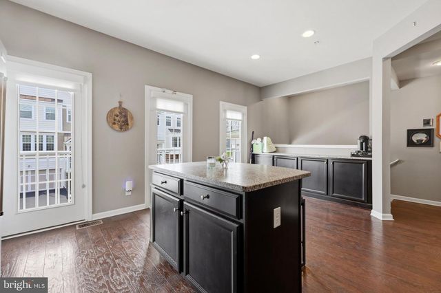 903 SHEP DR, Highland Park, NJ 08904