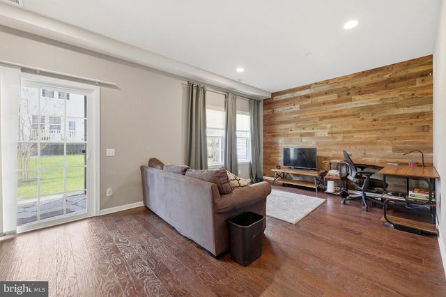 903 SHEP DR, Highland Park, NJ 08904