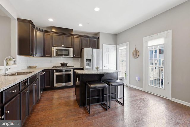 903 SHEP DR, Highland Park, NJ 08904