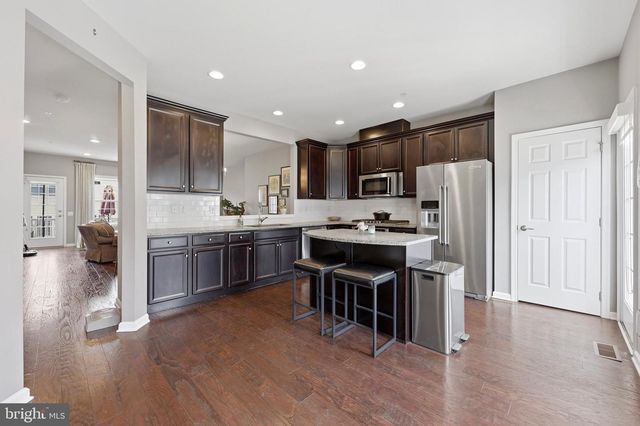 903 SHEP DR, Highland Park, NJ 08904