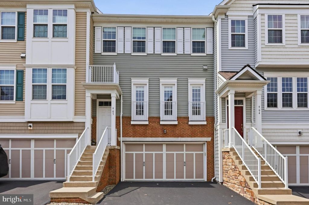 903 SHEP DR, Highland Park, NJ 08904