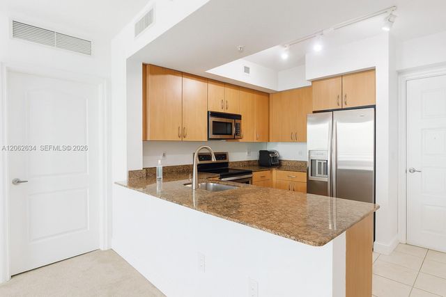 1830 Radius Drive 308, Hollywood, FL 33020