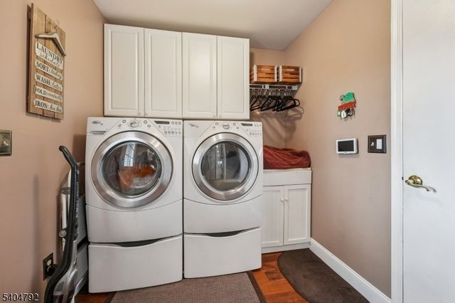 13 Crestmont Dr, Hillsborough Twp., NJ 08844