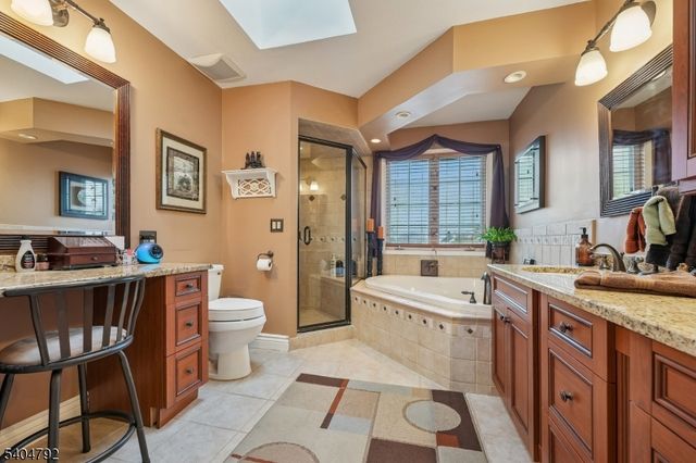 13 Crestmont Dr, Hillsborough Twp., NJ 08844