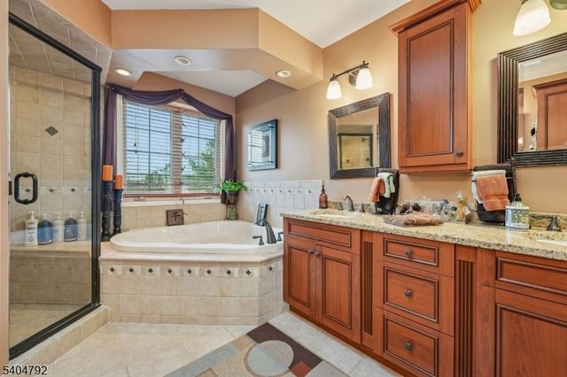 13 Crestmont Dr, Hillsborough Twp., NJ 08844