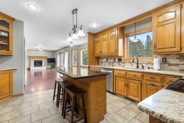 2443 RAVINE COURT, Green Bay, WI 54313