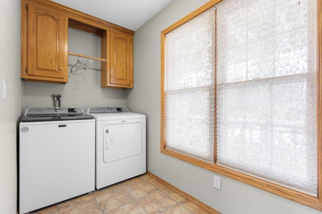 2443 RAVINE COURT, Green Bay, WI 54313