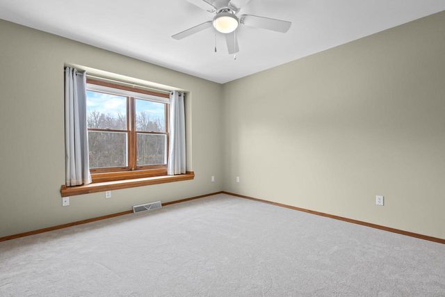 2443 RAVINE COURT, Green Bay, WI 54313