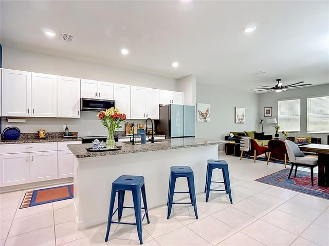 10801 FORT WHITE COURT, Tampa, FL 33647