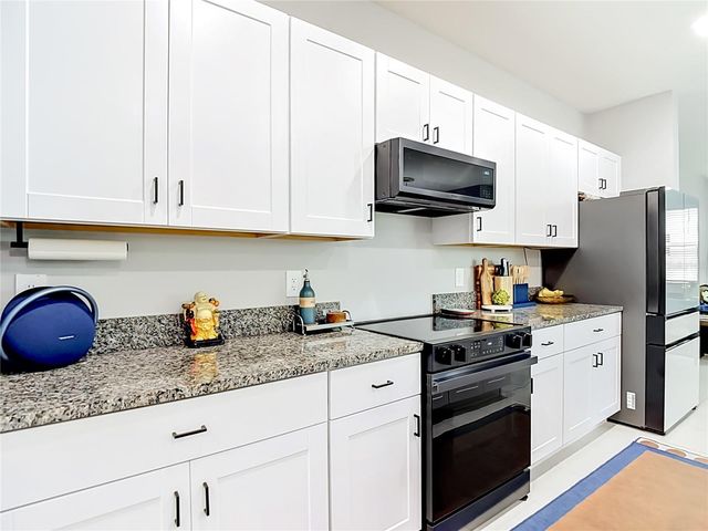 10801 FORT WHITE COURT, Tampa, FL 33647