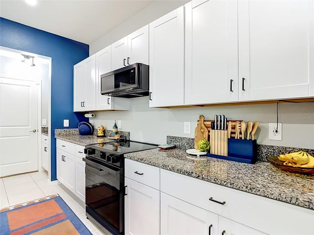 10801 FORT WHITE COURT, Tampa, FL 33647