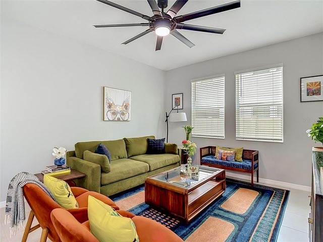 10801 FORT WHITE COURT, Tampa, FL 33647