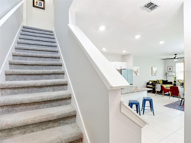 10801 FORT WHITE COURT, Tampa, FL 33647