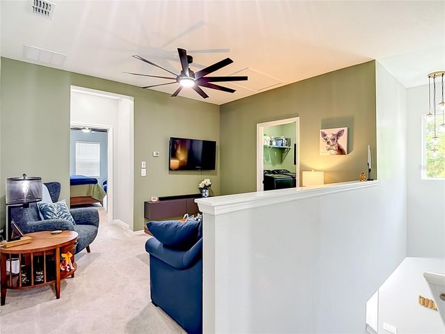 10801 FORT WHITE COURT, Tampa, FL 33647