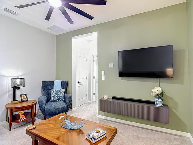 10801 FORT WHITE COURT, Tampa, FL 33647