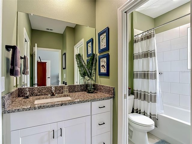10801 FORT WHITE COURT, Tampa, FL 33647