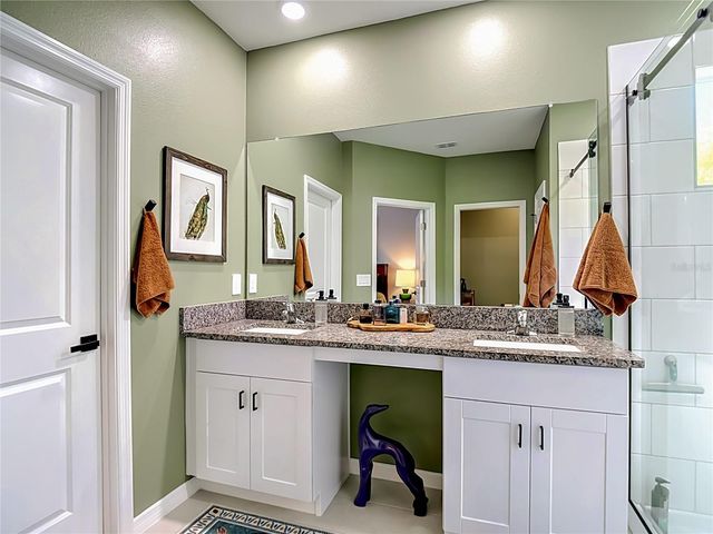 10801 FORT WHITE COURT, Tampa, FL 33647