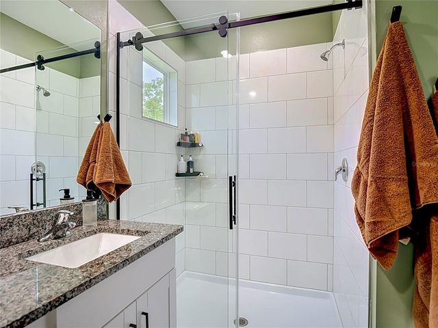 10801 FORT WHITE COURT, Tampa, FL 33647