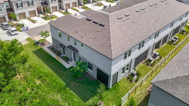 10801 FORT WHITE COURT, Tampa, FL 33647