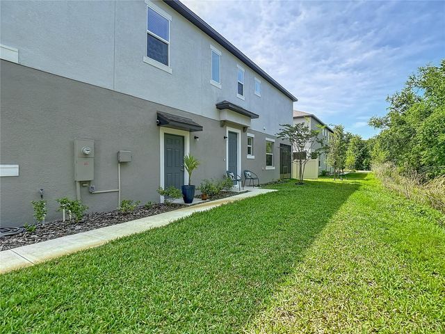 10801 FORT WHITE COURT, Tampa, FL 33647