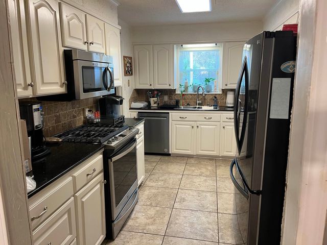 1009 Sequoyah Ln, Longview, TX 75605